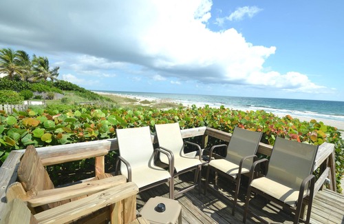 Indialantic By The Sea Apartment | 2 Bedroom Deluxe Condo with hotel amenities
