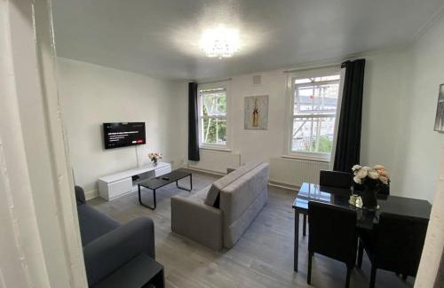 Highbury West Apartment | 2 Bedroom Flat in London
