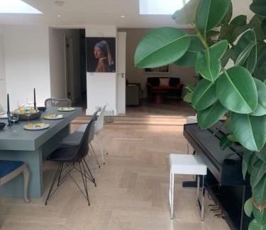 Coppetts Apartment | 2 bedroom flat with a garden