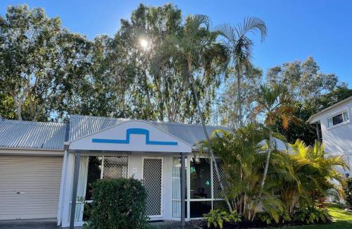Noosaville Apartment | 2 Bedroom Ground Level Villa in Tropical 4* Resort