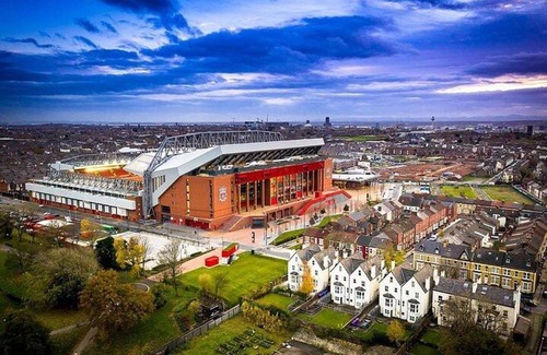 Liverpool House | 2 Bedroom House in Liverpool With Free Parking
