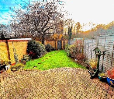 Eight Ash Green Apartment | 2 Bedroom House off A12 Colchester