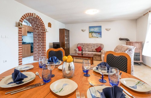 Mutvoran House | 2 bedroom lovely home in Cokuni