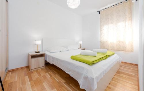 Jakisnica Apartment | 2 Bedroom Nice Apartment In Jakisnica