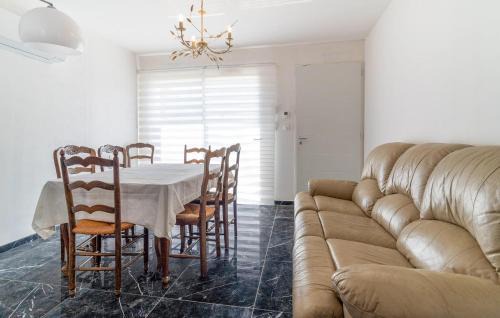Chateaurenard House | 2 Bedroom Nice Home In Chateaurenard