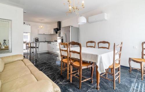 Chateaurenard House | 2 Bedroom Nice Home In Chateaurenard