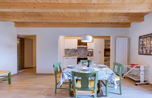 Bee House | 2 bedroom nice home in Albagnano di Bee