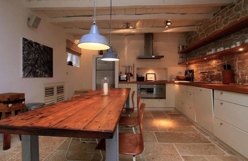 Visnjan House | 2 bedroom pet friendly home in Porec
