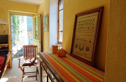 Vogue House | 2 Bedroom Private vacation home in Vogue