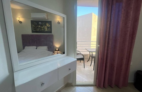 Village Road Resort | 2-bedroom resort in peaceful Red Sea Governorate with WiFi, AC