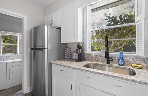 Forest Acres House | 2 Bedroom - Safe & Convenient