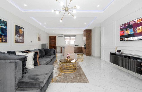 Ogombo Apartment | 2 bedroom Shortlet apartment at Lekki