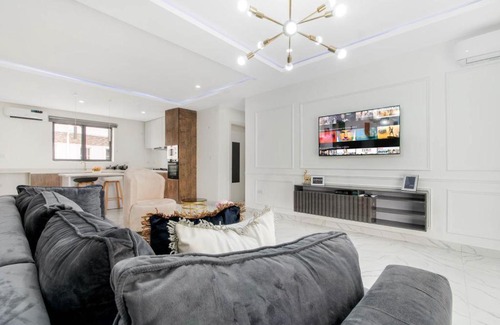 Ogombo Apartment | 2 bedroom Shortlet apartment at Lekki
