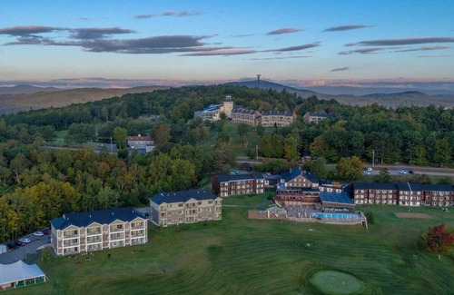 Sanbornton House | 2 Bedroom Signature Townhouse Steele Hill Resort June 28- July 5, 2025