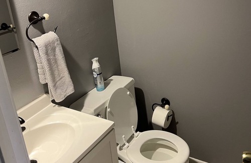 Lenexa House | 2 Bedroom Townhome close to everything