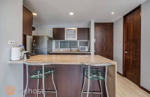 Patio Bonito Apartment | 2 Bedrooms 2.5 Bathrooms