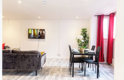Deptford Apartment | 2 Bedrooms-4 Guests-babycot-wifi-freeparking