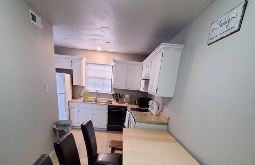 Central Oklahoma City Condo | 2 bedrooms condo. Walking distance to Lake Overholser.