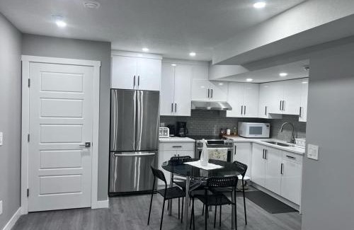 Northwest Calgary Apartment | 2 Beds 1Bath Suite Basement
