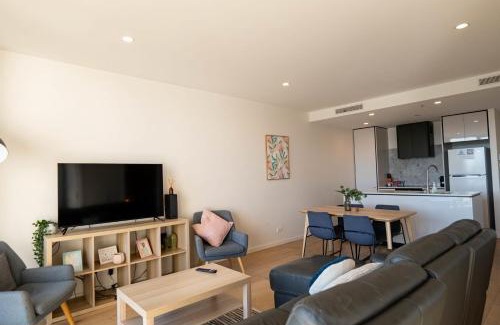 City West Apartment | 2 BR family business friendly CBD ANU