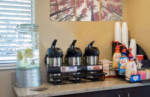 Dublin House | 2 Budget-Friendly Units! FREE Parking, Short Drive to Riverside Crossing Park