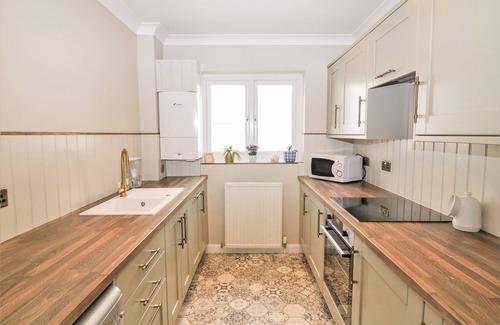Torquay Cottage | 2 Chapelstones