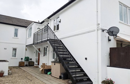 Torquay Cottage | 2 Chapelstones