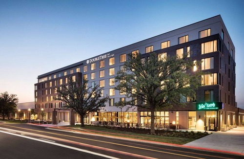 Greeley House | 2 Connecting Suites at a 4⭐️ Hotel