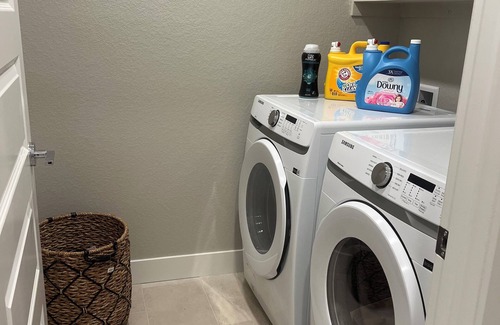Stonegate House | 2 cozy rooms & private bathroom! Easy access to Red Rocks & Denver!