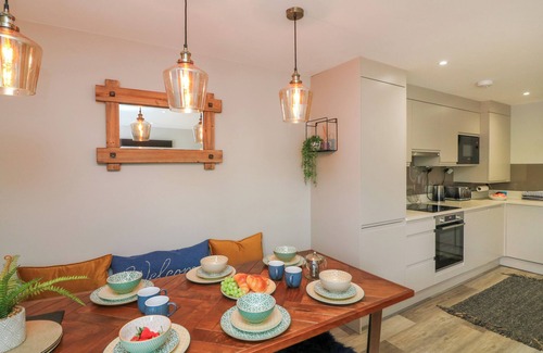 Dartmouth Cottage | 2 De Courcey House