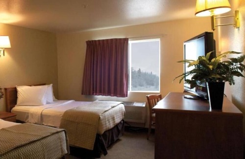 Kellogg Apartment | 2 Double Beds at FairBridge Inn & Suites Kellogg