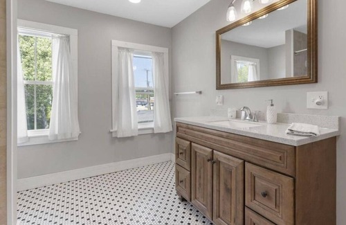 Old Orchard Beach Apartment | 2 duplex
