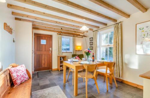 Penrhyndeudraeth House | 2 Efail Wen
