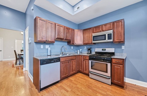 St. Louis Hotel | 2 Entire bldgs - Great for large groups!
