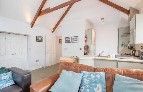 St Davids House | 2 Grove Stables