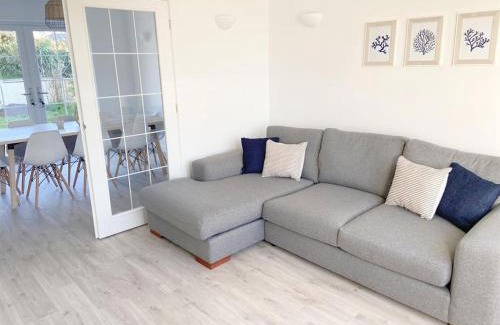 Aberporth House | 2 Headland Place Aberporth (Beautiful sea views, 1 min walk to beach)