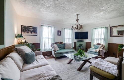 Brunswick House | 2 Houses 20 Mins to Beach - Sleeps 16