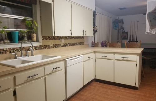 Keystone House | 2 kitchens, Canoe, kayak on Sunset Lake + 700sqf apt Perfect for family getaways