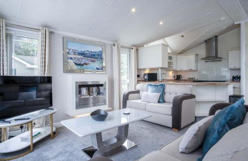 Llanddowror Apartment | 2 Manor Lodge - 2 Bedroom Lodge - Pendine