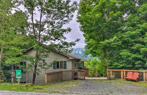 Beech Mountain House | 2 Mi to Ski Resort! Beech Mtn Cabin with Slope Views