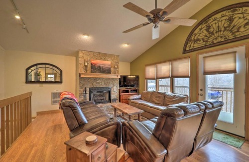 Beech Mountain House | 2 Mi to Ski Resort! Beech Mtn Cabin with Slope Views