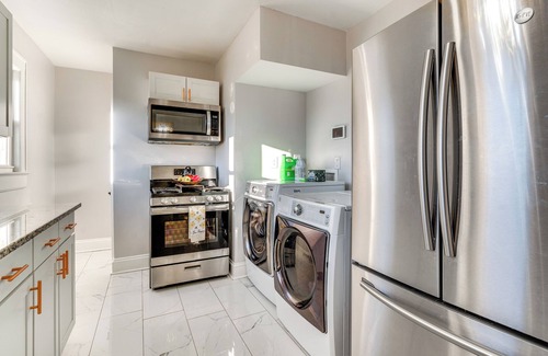 Kannapolis House | 2 Mi to Village Park: Family & Pet-Friendly Home