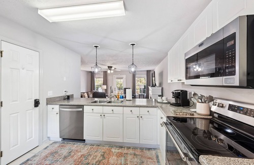 Auburn Condo | 2 miles from the stadium AND convenient to EVERYTHING!