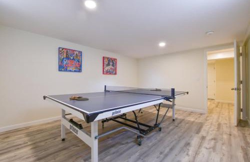 Eastham House | 2 Miles to Nauset & Coast Guard Beach Dog Friendly