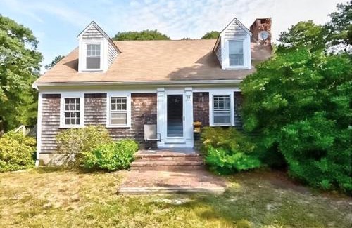 Eastham House | 2 Miles to Nauset & Coast Guard Beach Dog Friendly