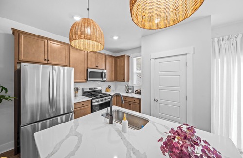 Simpsonville House | 2 Min. to Downtown Simpsonville/5 Private Bedrooms