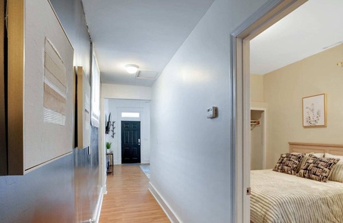 South Louisville House | 2 mins 2 Derby~Newly Renovated~Spacious