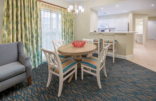 Myrtle Beach Villa | 2 Minutes From the Beach! Outdoor Pool, waterside