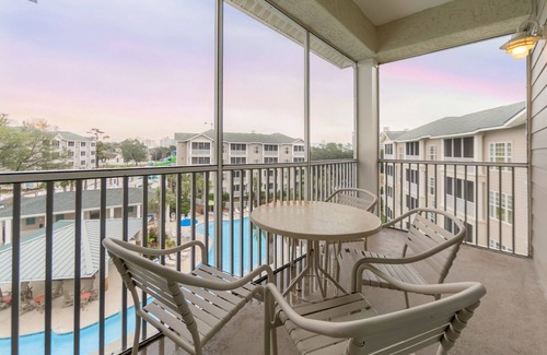 Myrtle Beach Villa | 2 Minutes From the Beach! Outdoor Pool, waterside