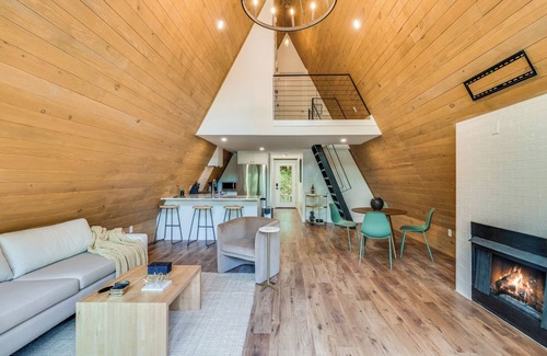 New Iberia Cabin | 2 New A-Frames by Rip Van Winkle w/Hot Tub